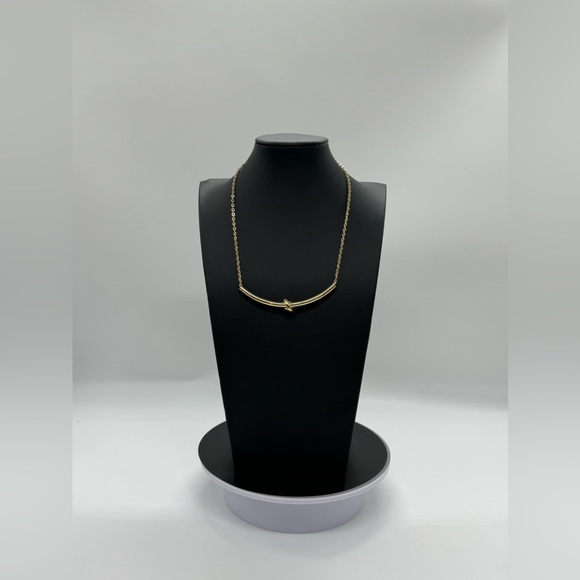 The Limited Gold Knot Slide Necklace - Picture 7 of 8